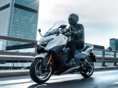 24_YamahaTMax