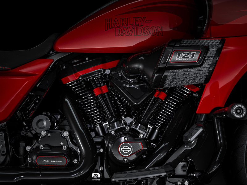 Milwaukee-Eight VVT 121