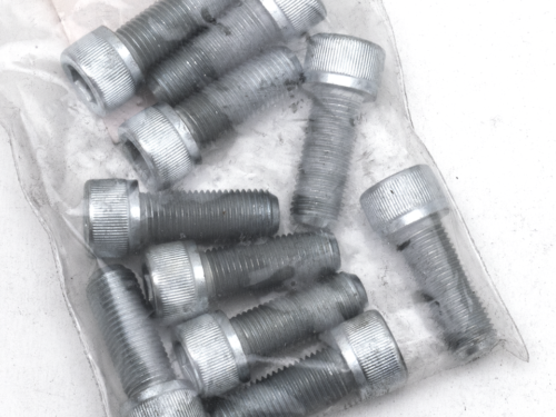 standard-rgba-1849.png BULLONERIA ZINCATA IN MISURE SAE