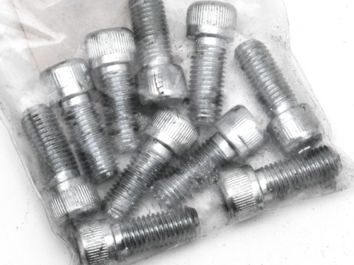 BULLONERIA ZINCATA IN MISURE SAE