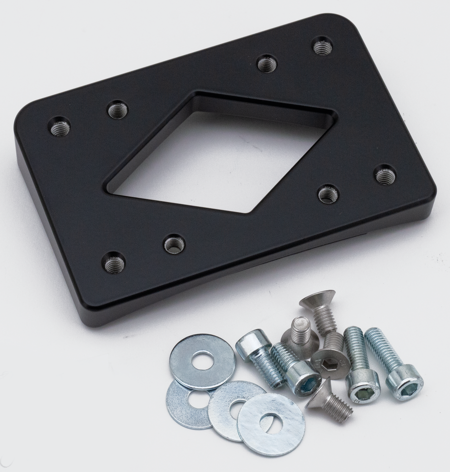 PORTATARGA POSTERIORE A CUNEO | 1 PORTATARGA POSTERIORE A CUNEO