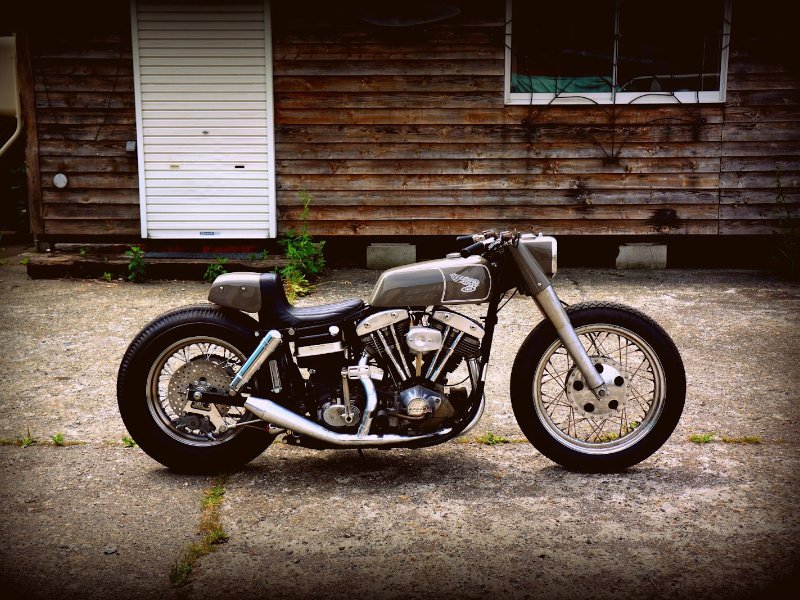 Cafe race bike style