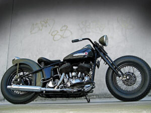 bobber style moto